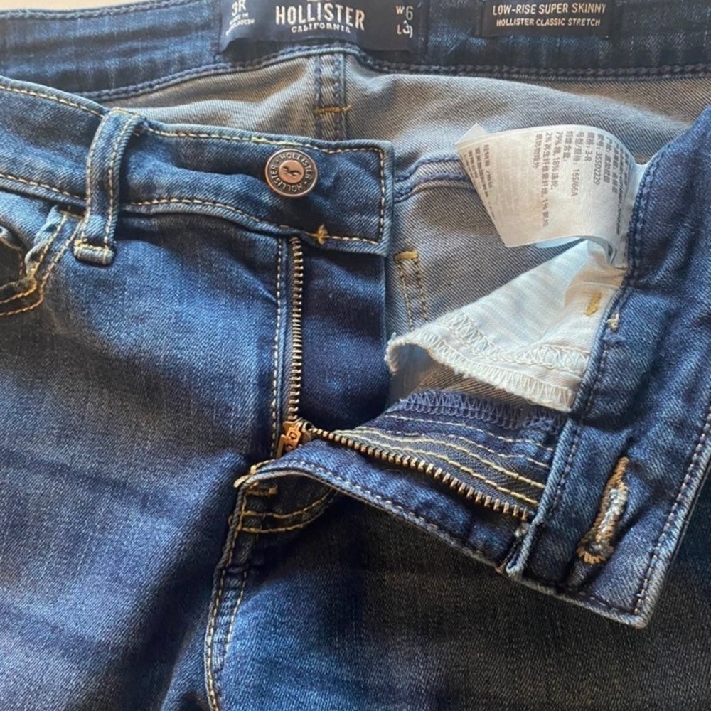 Womens hollister jeans (3R) Like New - Picture 5 of 5